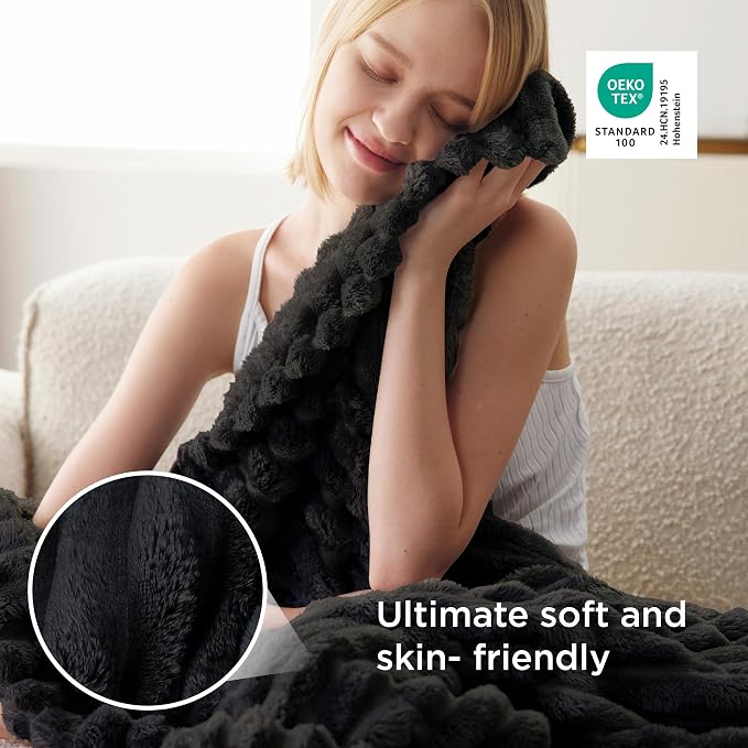 Bedsure Soft Black Throw Blanket - Image 5