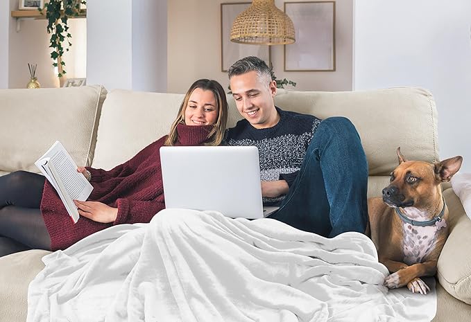 Utopia Bedding Fleece Blanket Twin XL Size White 300GSM Luxury Anti-Static Fuzzy Soft Microfiber Dorm Bed Blanket (90x76 Inch)