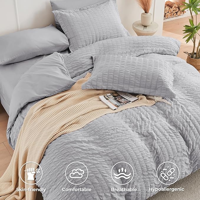 HYMOKEGE Light Grey Queen Comforter Set Seersucker 7 Pieces, All Season Luxury Bed in a Bag for Bedroom, Bedding Set with Comforters, Sheets, Pillowcases & Shams