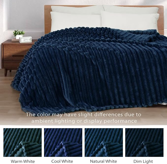 Exclusivo Mezcla Striped California King Size Fleece Blanket - Image 3