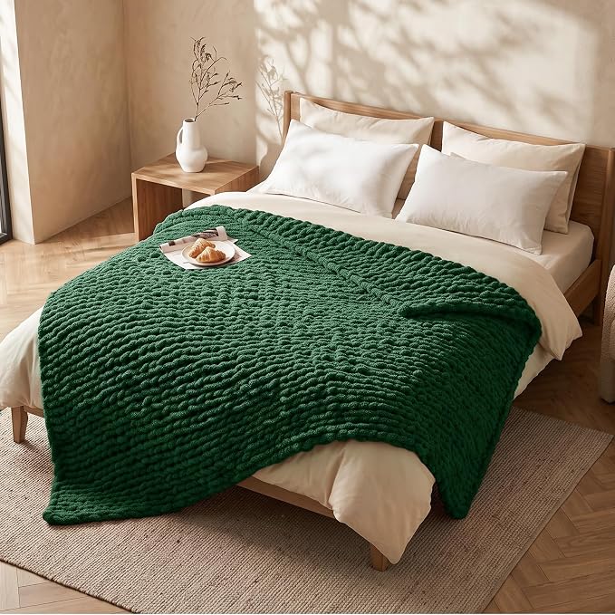 L'AGRATY Chunky Knit Throw Blanket - Image 8
