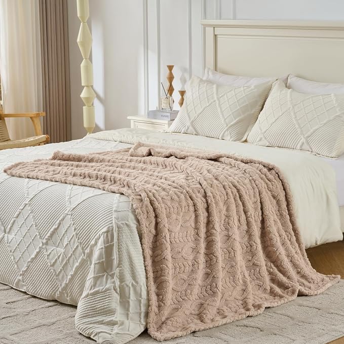 Brown Throw Blanket - Image 4