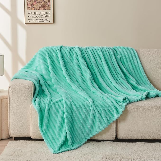 NEWCOSPLAY Fleece Ribbed Cozy Throw Blanket - Image 8