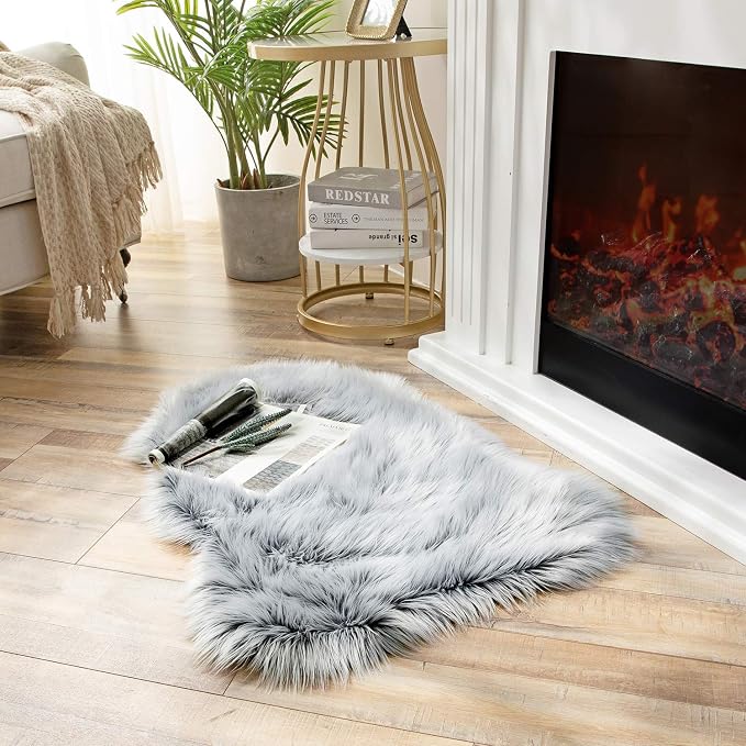 Ashler faux fur rug, Fluffy Shaggy Area Rug Ultra Soft 2 x 3 Feet Sheepskin Fur - Image 2