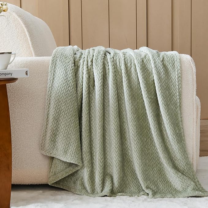 NEWCOSPLAY Super Soft King Blanket Sage Green Premium Silky Flannel Fleece Leaves Pattern Lightweight Bed Blanket All Season Use (Sage Green, King(90"x110"))