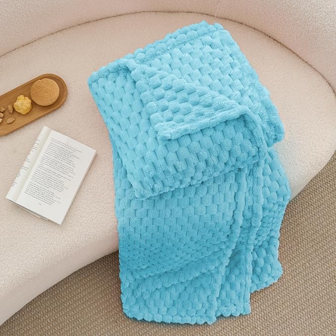 BEDELITE Light Blue Throw Blanket - Image 5