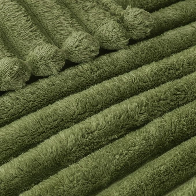 Exclusivo Mezcla Striped Twin Size Fleece Blanket - Image 4