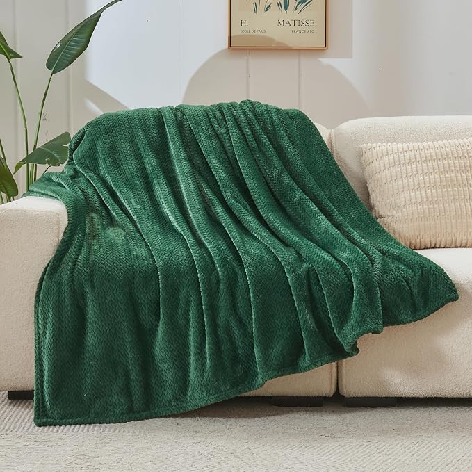 NEWCOSPLAY Super Soft King Blanket Dark Green Premium Silky Flannel Fleece Leaves Pattern Lightweight Bed Blanket All Season Use (Dark Green, King(90"x110"))