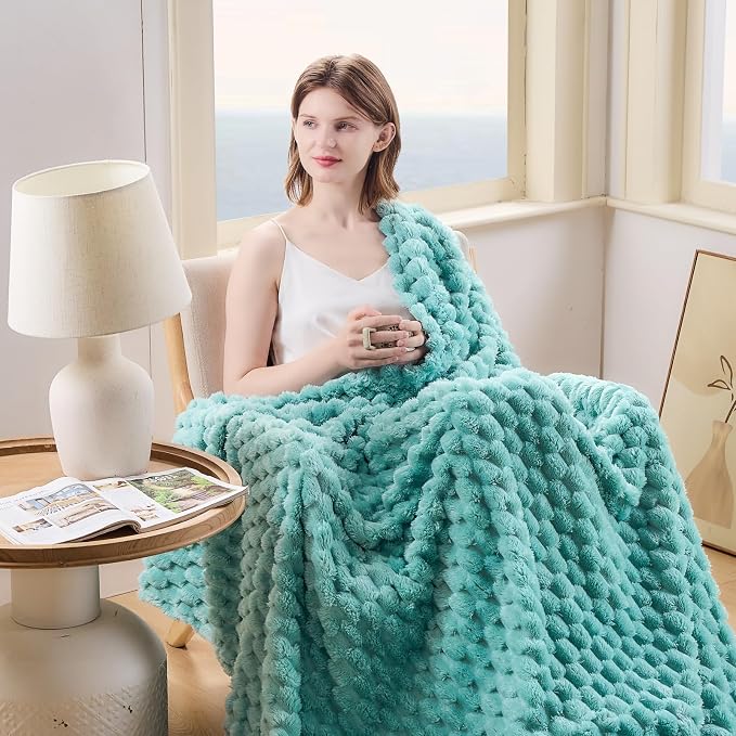 NEWCOSPLAY Fleece Clouds Cozy Twin Blanket - Image 2