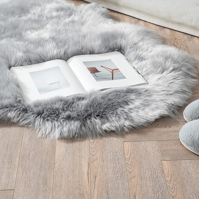 MIULEE Fluffy Area Rug 3x5 ft Faux Fur Sheepskin Rug - Image 3