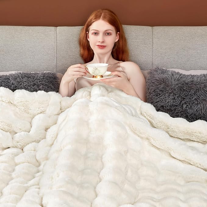Luxury 1000GSM Faux Rabbit Fur Throw Blanket, Super Heavy Warm Cozy Blankets - Image 9