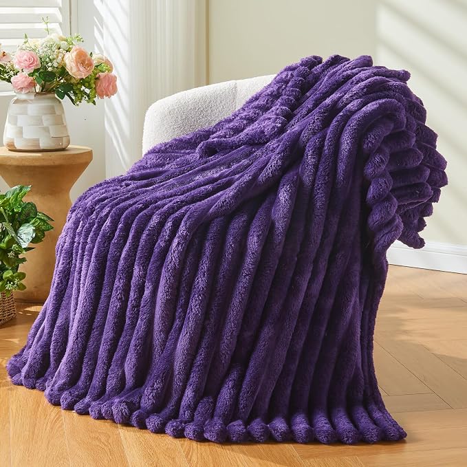 NEWCOSPLAY Fleece Ribbed Cozy Queen Blanket - Image 7