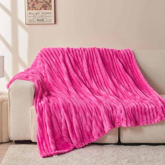 NEWCOSPLAY Fleece Ribbed Cozy Throw Blanket - Image 8