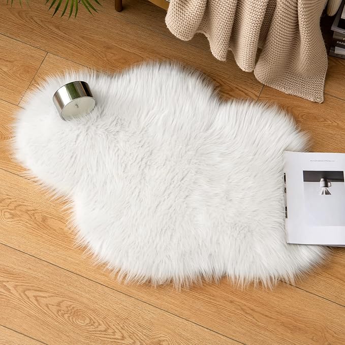 MIULEE Fluffy Area Rug 2'x3' Cloud Faux Fur Sheepskin Rug - Image 5