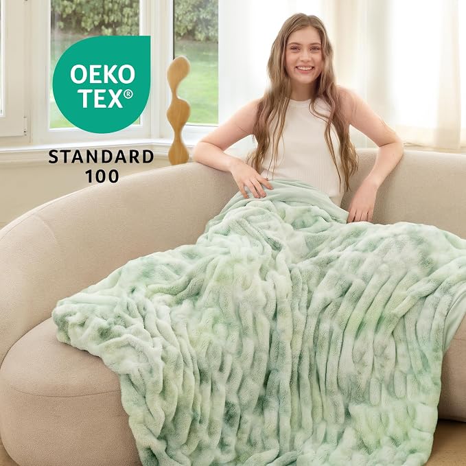 Ultra Soft Cozy Faux Fur Throw Blanket, Fuzzy Plush Thick Bubble Blanket - Image 3