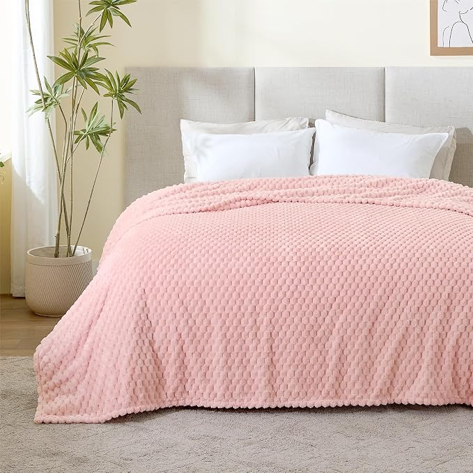 BEDELITE Pink Queen Blanket for Bed, Soft Cozy Gifts for Women, 90 * 90 | 3D - Image 2