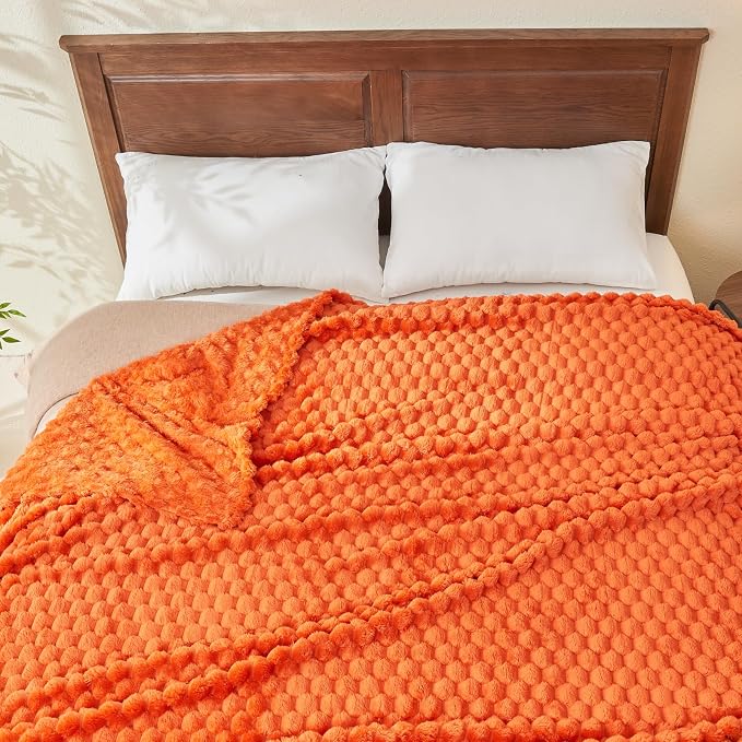 NEWCOSPLAY Fleece Clouds Cozy Queen Blanket - Image 8