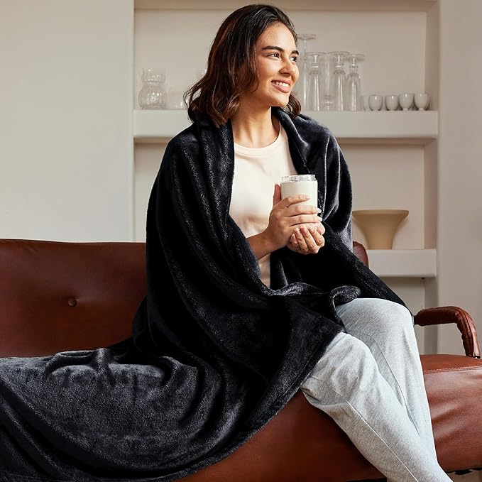 Exclusivo Mezcla Extra Large Fleece Throw Blanket for Couch, Sofa, 300GSM Super Soft and Warm Blankets, Black Throw All Season Use, Cozy, Plush, Lightweight, 50x70 Inches