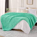 L'AGRATY Chunky Knit Throw Blanket by LAGRATY