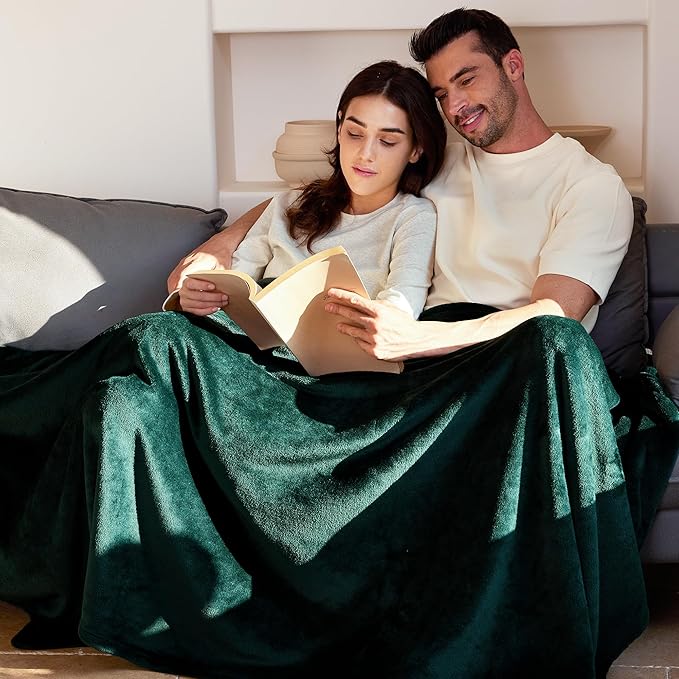 Exclusivo Mezcla Extra Large Fleece Throw Blanket for Couch, Sofa, 300GSM Super Soft and Warm Blankets, Forest Green Throw All Season Use, Cozy, Plush, Lightweight, 50x70 Inches
