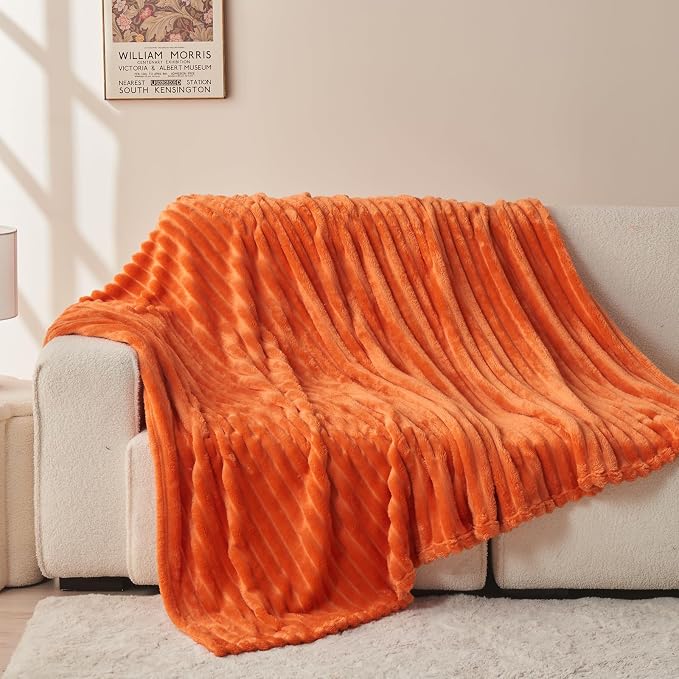 NEWCOSPLAY Fleece Ribbed Cozy Twin Blanket - Image 8