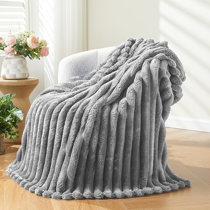 NEWCOSPLAY Fleece Ribbed Cozy Throw Blanket - Image 3