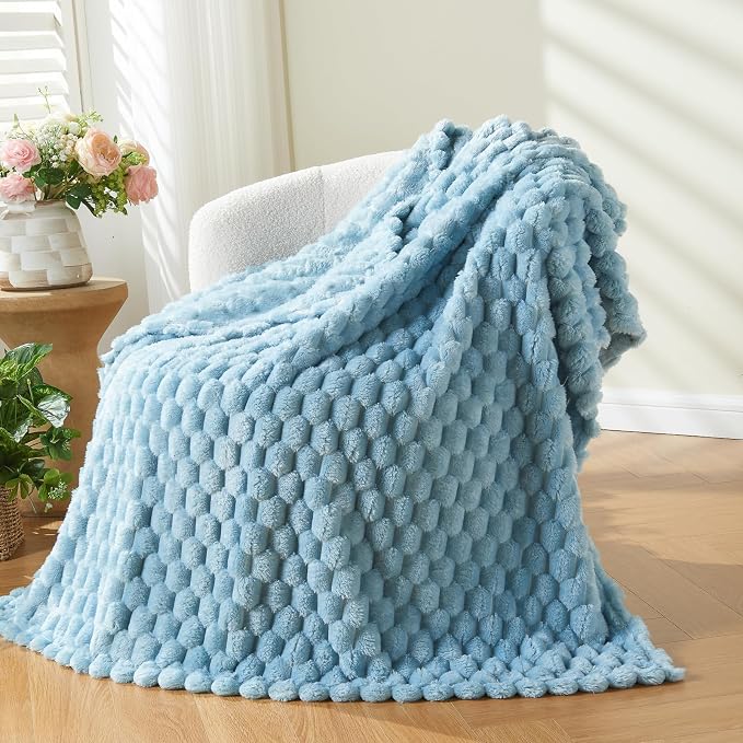NEWCOSPLAY Fleece Clouds Cozy King Blanket - Image 7