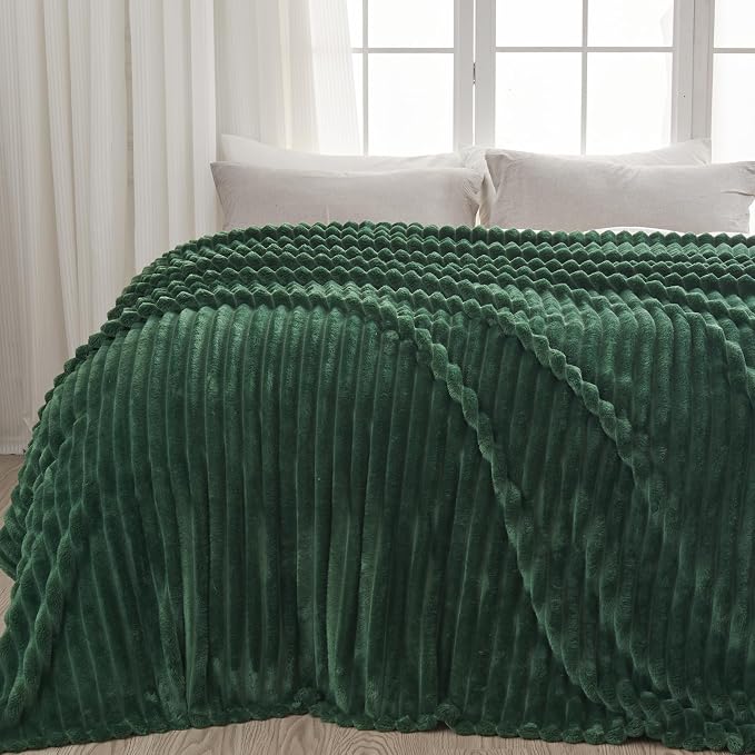 NEWCOSPLAY Fleece Ribbed Cozy Throw Blanket - Image 9