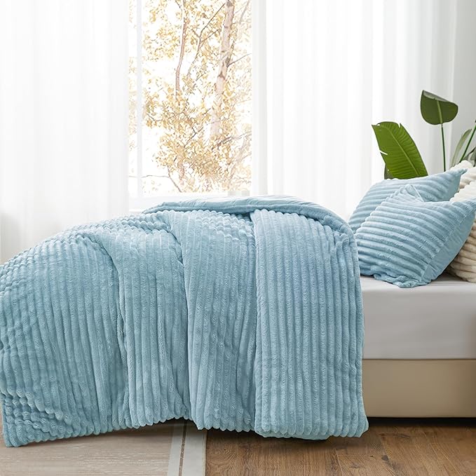 BEDELITE Fleece King Comforter Set -Super Soft & Warm Fluffy Light Blue Bedding, Luxury Fuzzy Heavy Bed Set for Winter with 2 Pillow Cases
