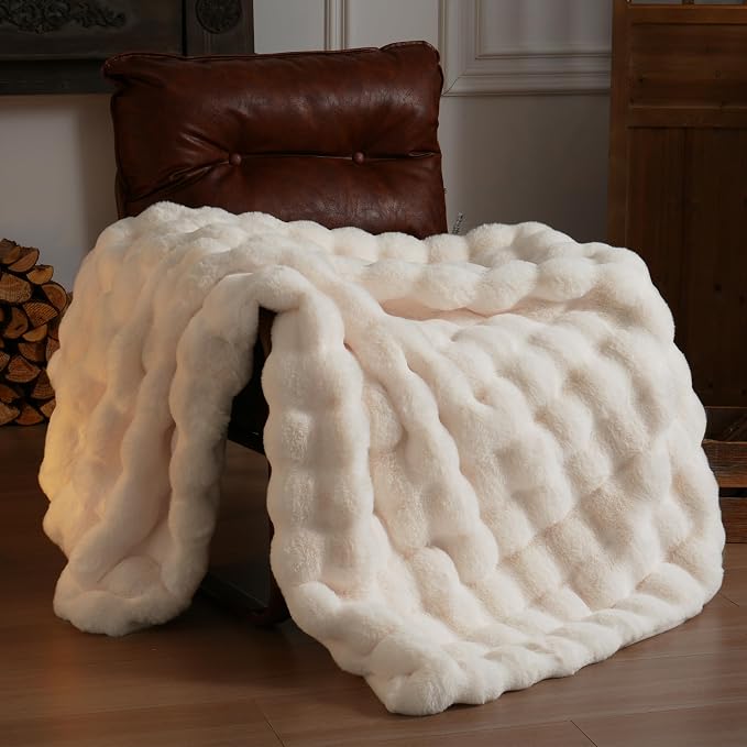 BENVWE Faux Fur Throw Blanket for Couch by BENVWE