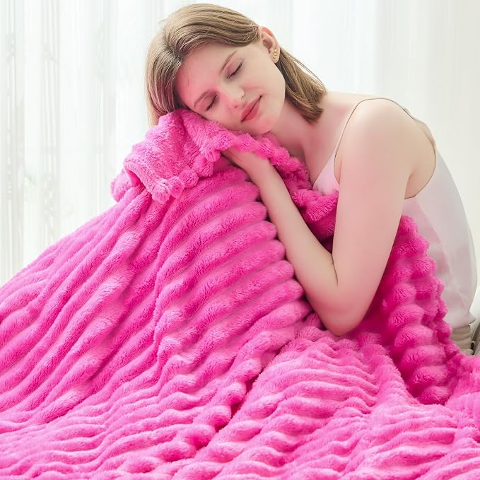 NEWCOSPLAY Fleece Ribbed Cozy Throw Blanket - Image 4