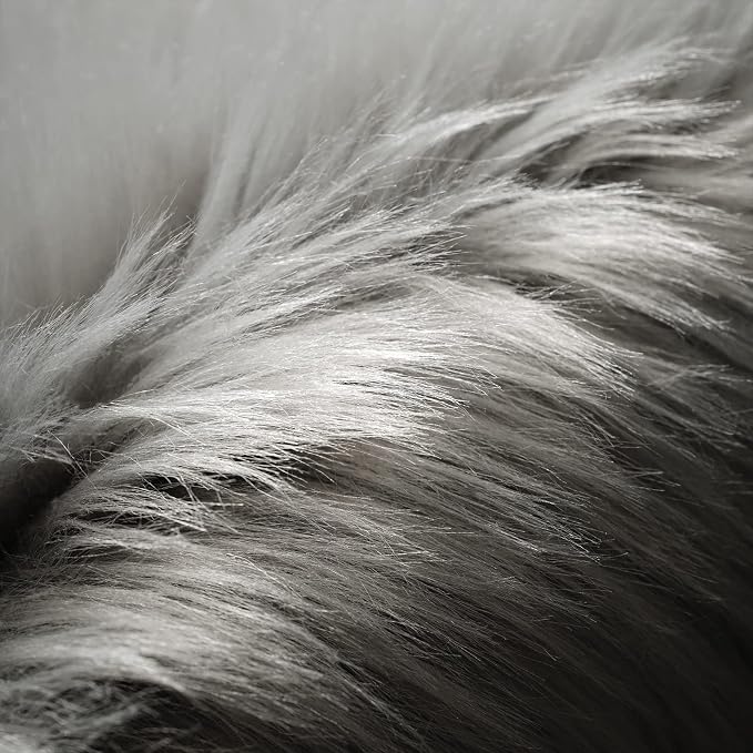 SERISSA 8x10 Fluffy Grey Faux Fur Area Rug - Image 3