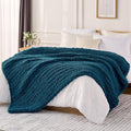 L'AGRATY Chunky Knit Throw Blanket by LAGRATY