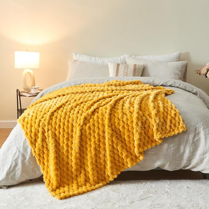 NEWCOSPLAY Fleece Clouds Cozy Throw Blanket - Image 9