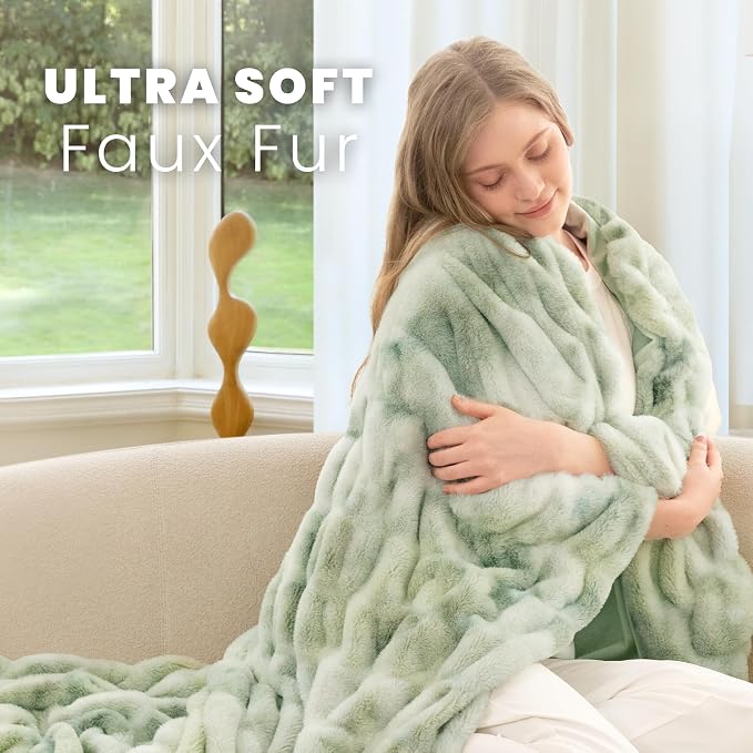 Ultra Soft Cozy Faux Fur Throw Blanket, Fuzzy Plush Thick Bubble Blanket - Image 2