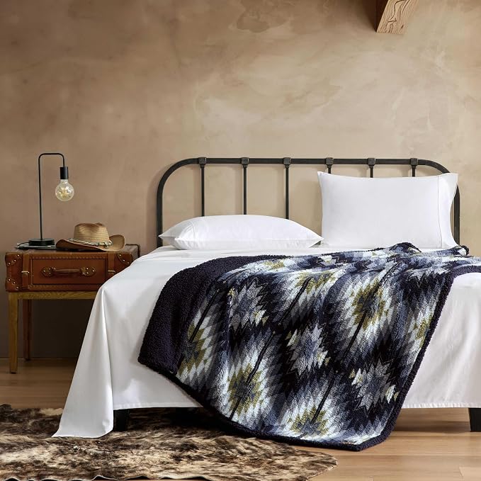 Wrangler - Reversible Throw Blanket, 50 x 60, Printed Sherpa Fleece Blanket - Image 2