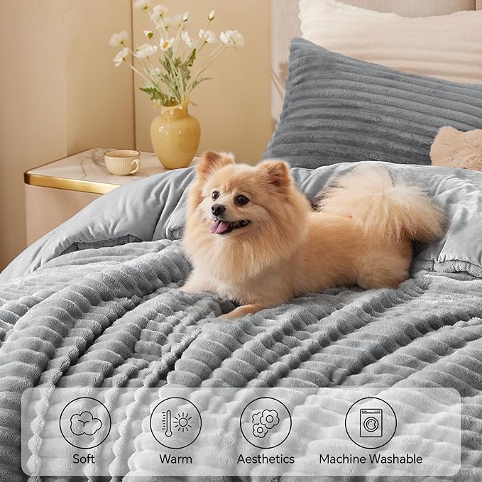 BEDELITE Fleece King Comforter Set -Super Soft & Warm Fluffy Light Grey Bedding, Luxury Fuzzy Heavy Bed Set for Winter with 2 Pillow Cases