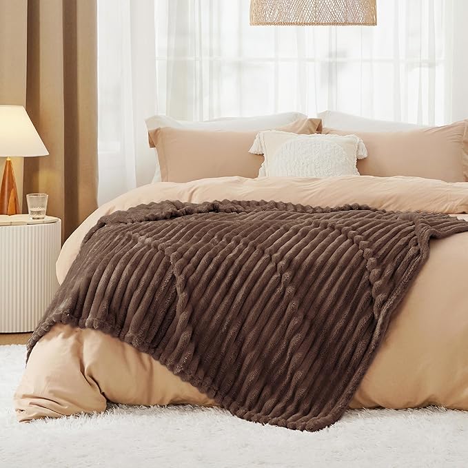 Bedsure GentleSoft Fondue Fudge Fleece Blanket for Couch - Cozy Soft Blankets for Women, Cute Small Throws for Girls, 50x60 Inches