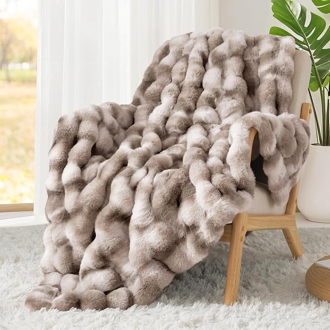 Luxury 1000GSM Faux Rabbit Fur Throw Blanket, Super Heavy Warm Cozy Grey - Image 7