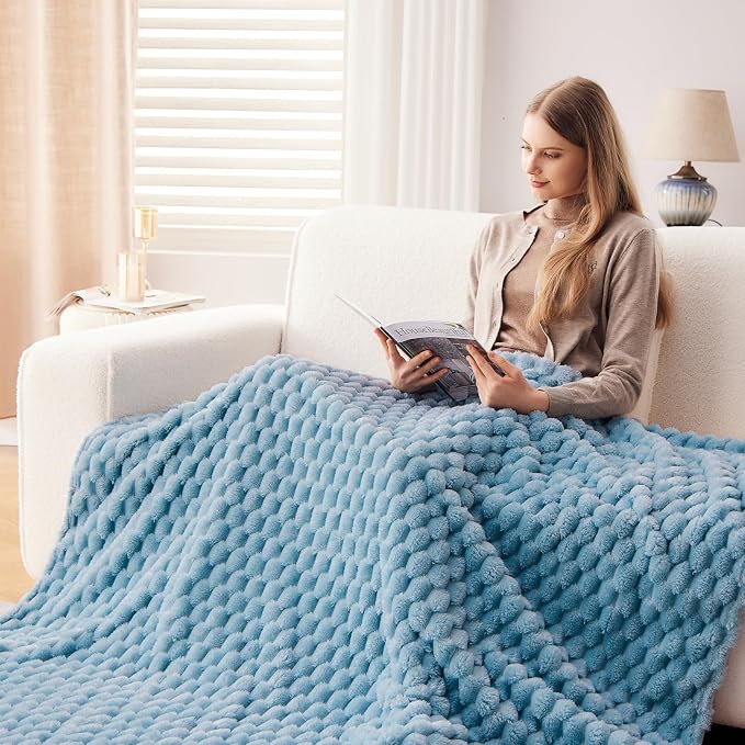 NEWCOSPLAY Fleece Clouds Cozy Throw Blanket - Image 5