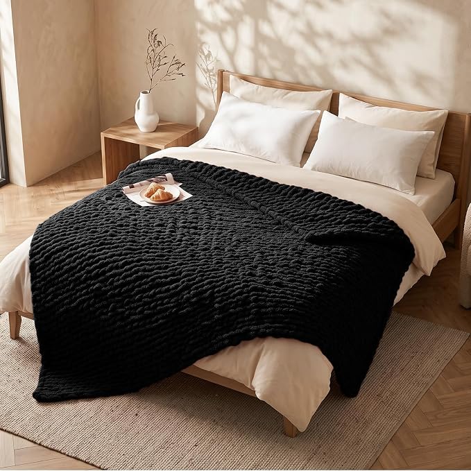 L'AGRATY Chunky Knit Throw Blanket - Image 8
