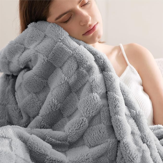Bedsure GentleSoft Silver Grey Throw Blanket - Image 7