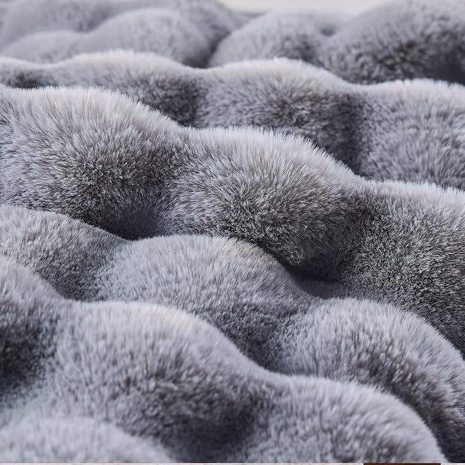 BENVWE Fluffy Faux Fur Throw Blanket - Image 6