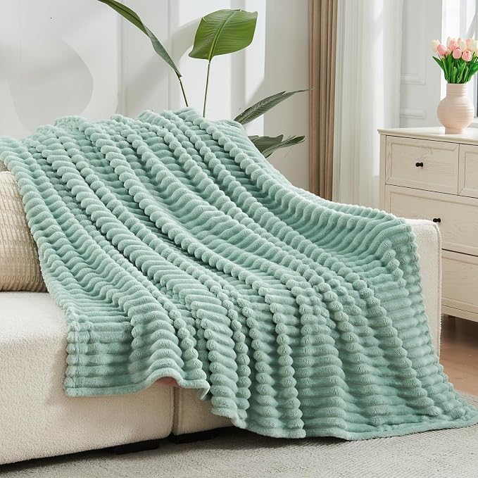 NEWCOSPLAY Fleece Ribbed Cozy Throw Blanket - Image 3