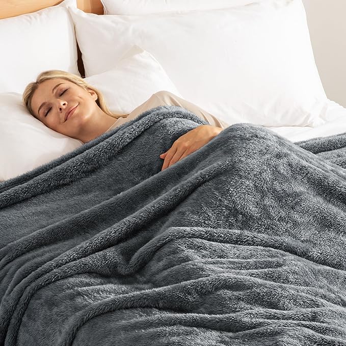 Exclusivo Mezcla Plush Fuzzy Fleece Throw Blanket Extra Large, Super Soft, Fluffy and Warm Blankets for Couch, Bed, Suitable for All Seasons (50x70 Inches, Dark Grey)
