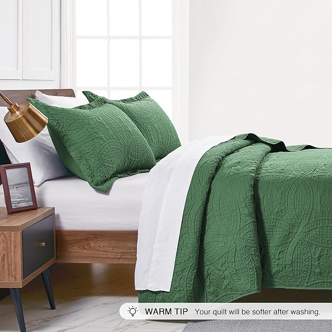 Love's cabin Quilts for Queen Bed Olive Green Bedspreads - Soft Bed Summer Lightweight Bedspread Comforter - Modern Style Coin Pattern Coverlet for All Season - 3 Pieces (1 Quilt, 2 Pillow Shams)