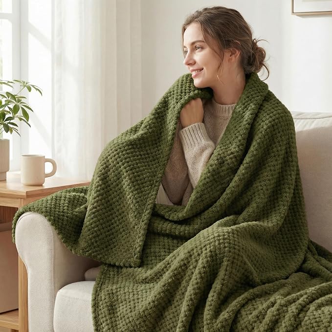 Exclusivo Mezcla Large Waffle Fleece Throw Blanket - Image 2
