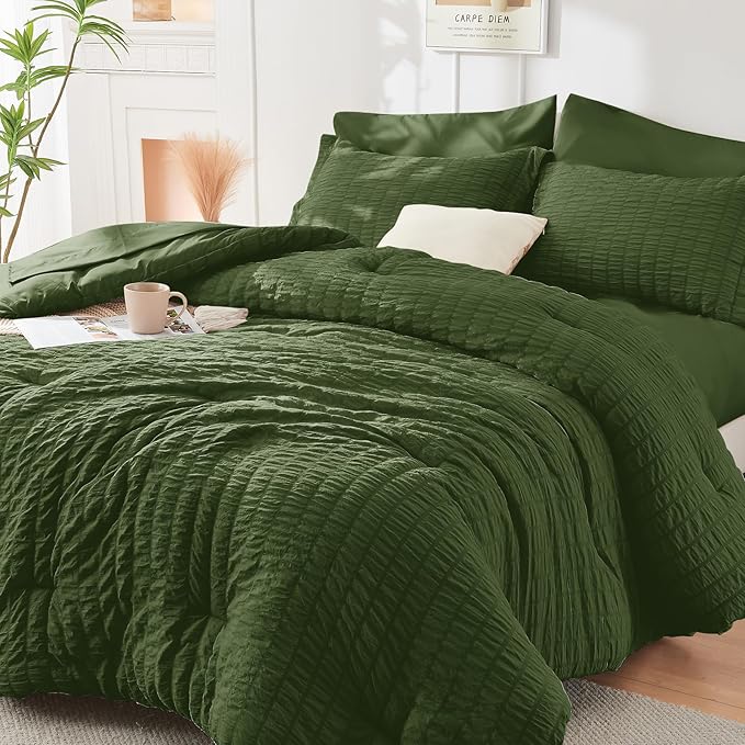 HYMOKEGE Olive Green Twin Comforter Set Seersucker 5 Pieces, All Season Luxury Bed in a Bag for Bedroom, Bedding Set with Comforter, Sheets, Pillowcase & Sham