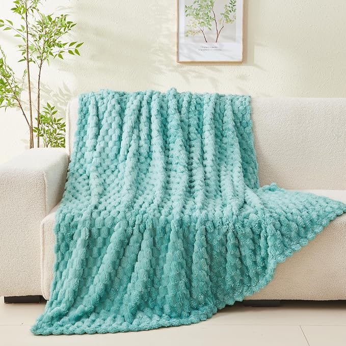 NEWCOSPLAY Fleece Clouds Cozy Throw Blanket - Image 7