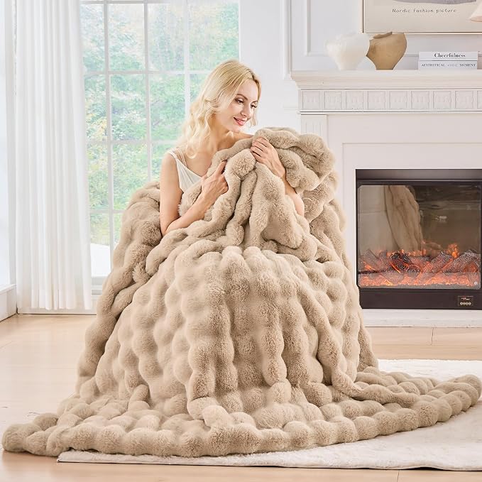 BENVWE Faux Fur Throw Blanket for Couch Bed - Image 7